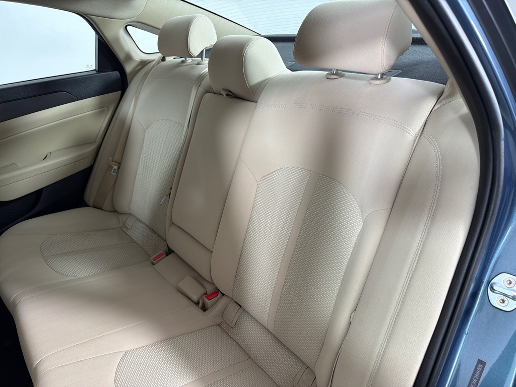 2017 Hyundai Sonata Image 17