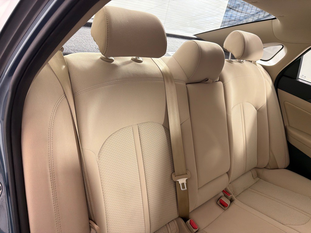 2017 Hyundai Sonata Image 19