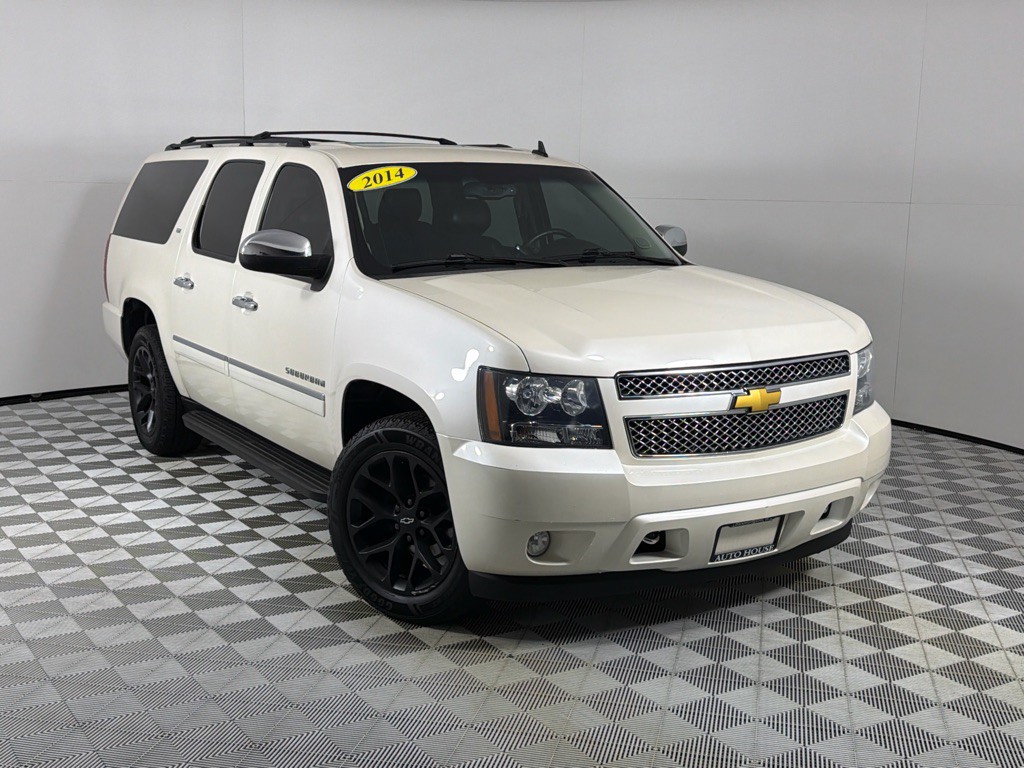 2014 Chevrolet Suburban Image 2