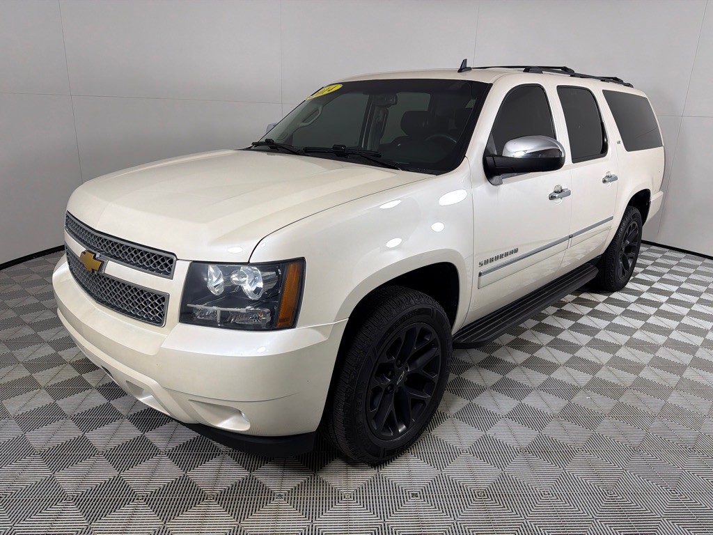 2014 Chevrolet Suburban Image 7