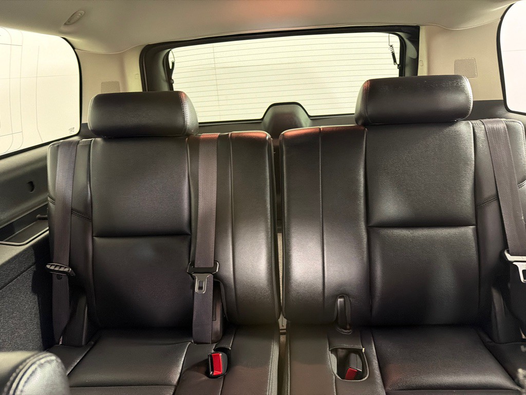 2014 Chevrolet Suburban Image 19