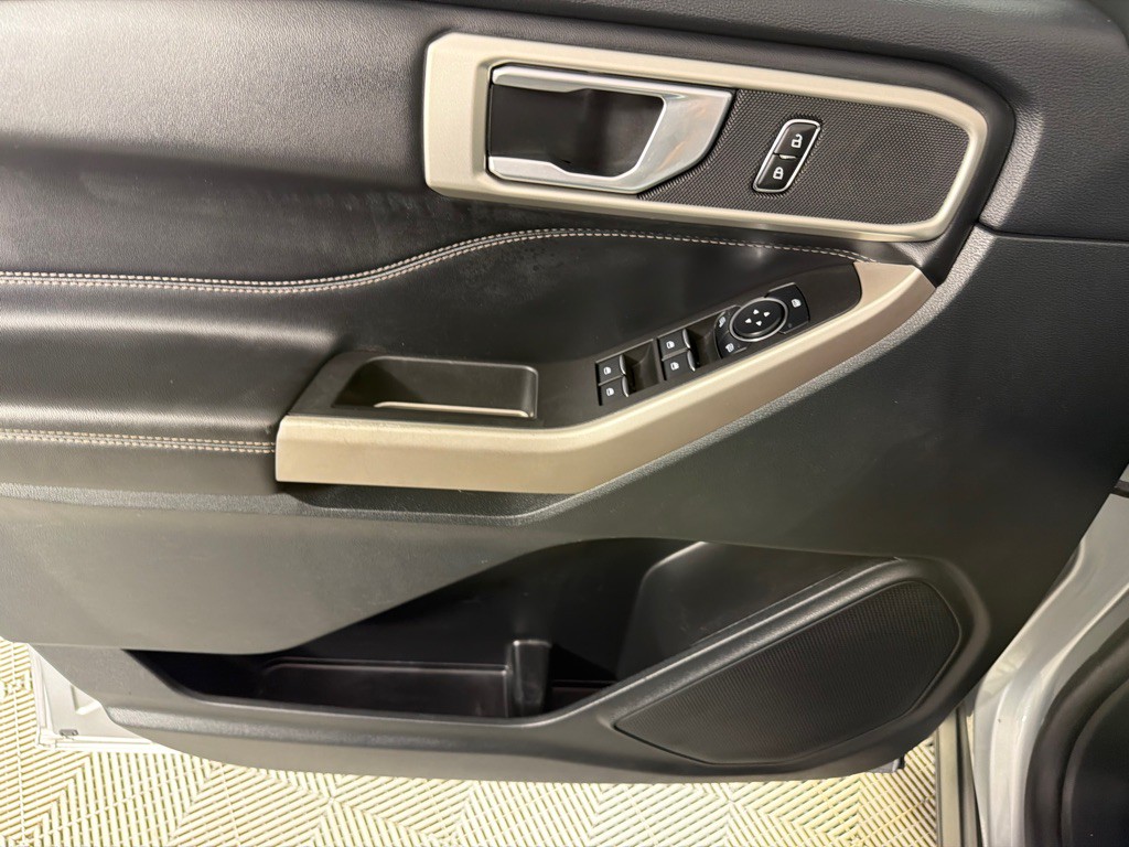 2023 Ford Explorer Image 7