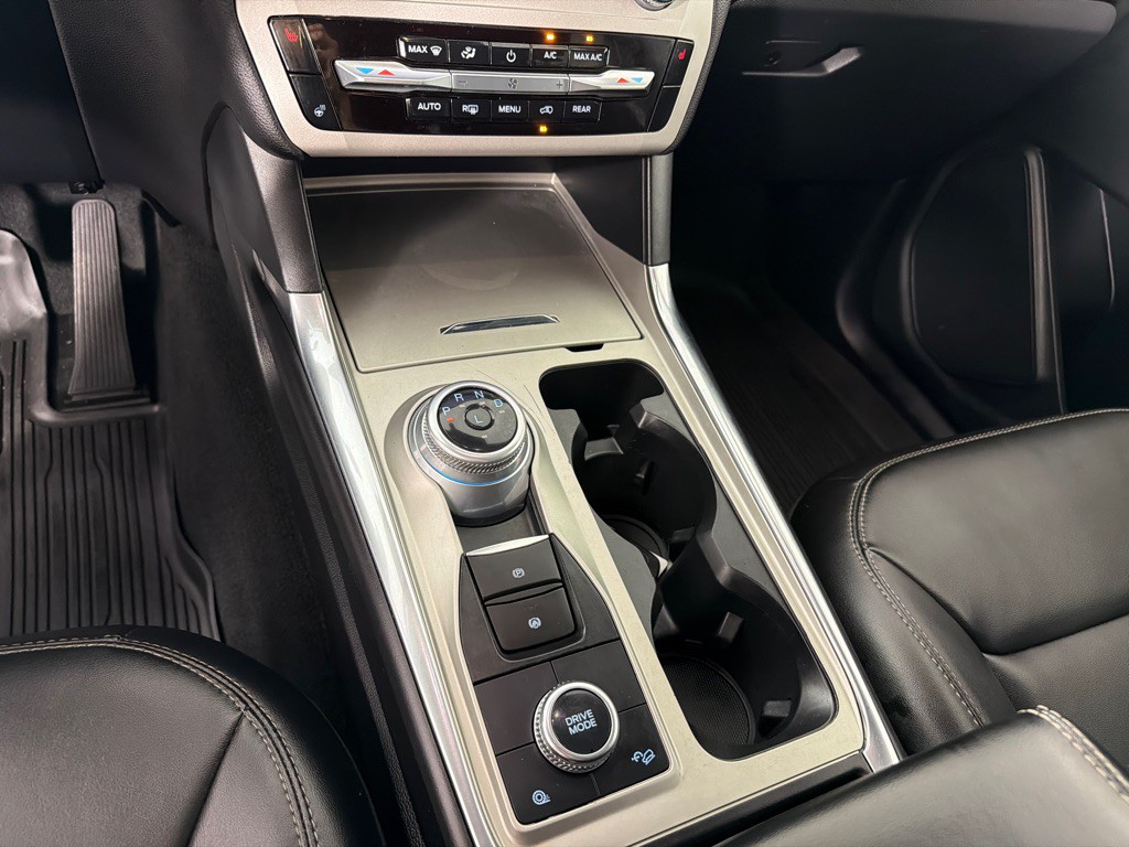 2023 Ford Explorer Image 14