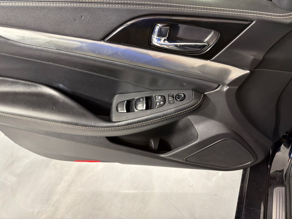 2021 Nissan Maxima Image 9