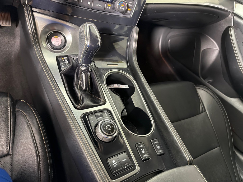 2021 Nissan Maxima Image 16