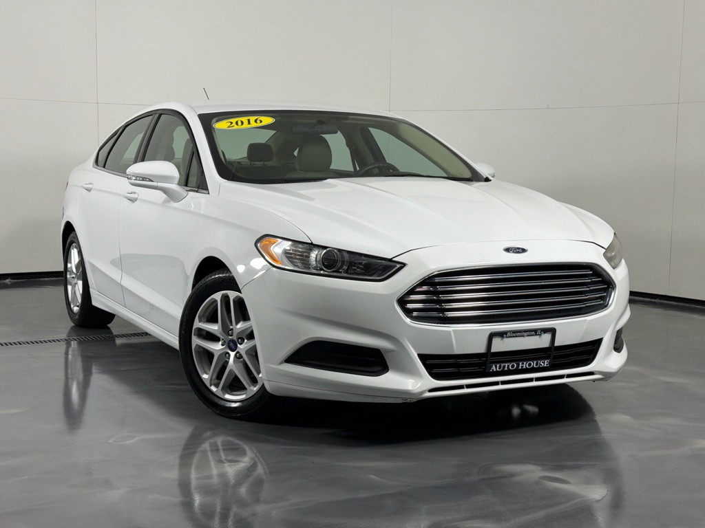 2016 Ford Fusion Image 2