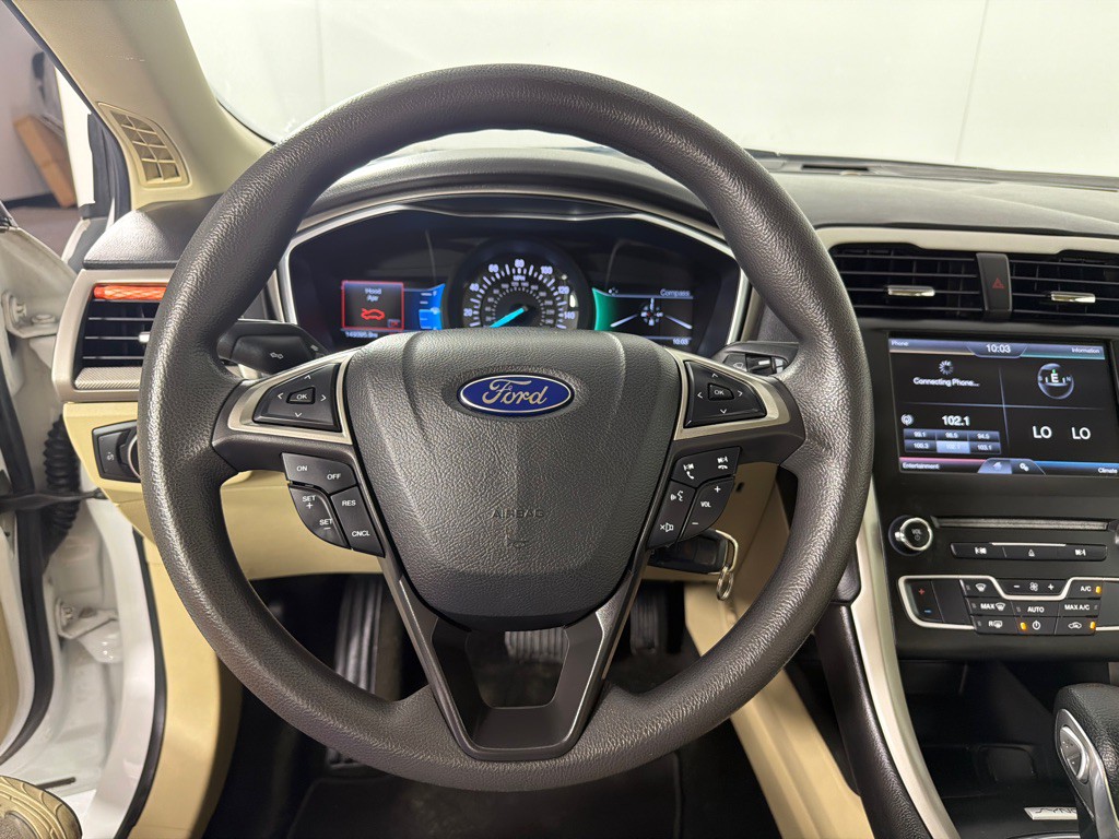 2016 Ford Fusion Image 10