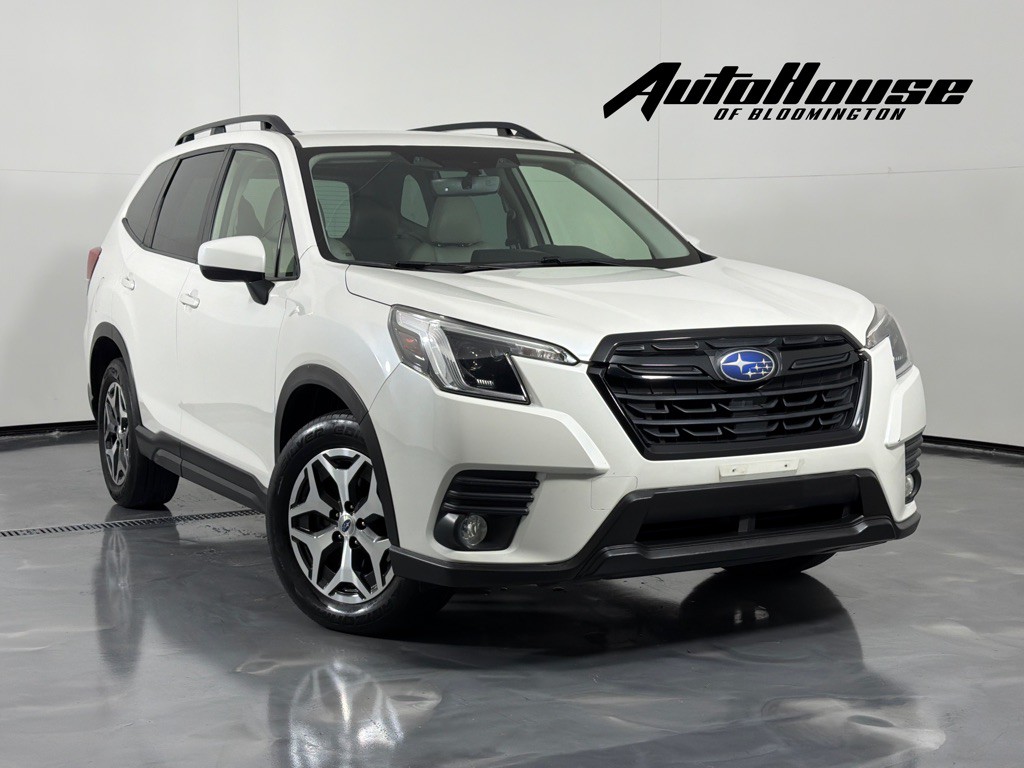 2022 Subaru Forester Image 1