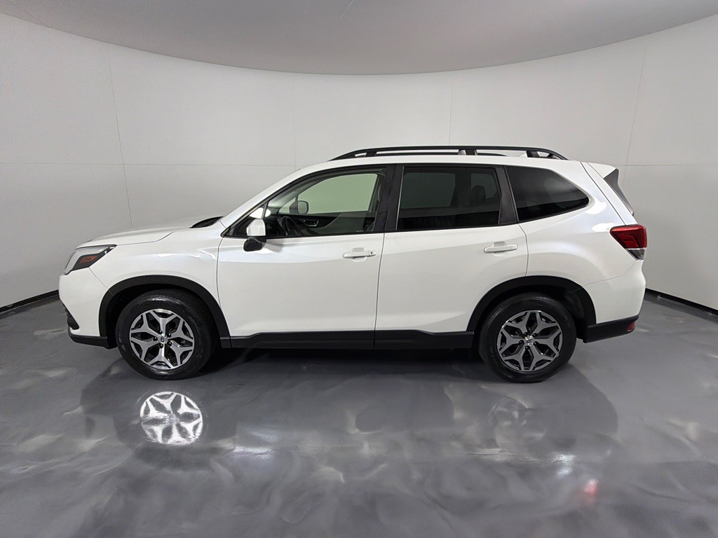 2022 Subaru Forester Image 8