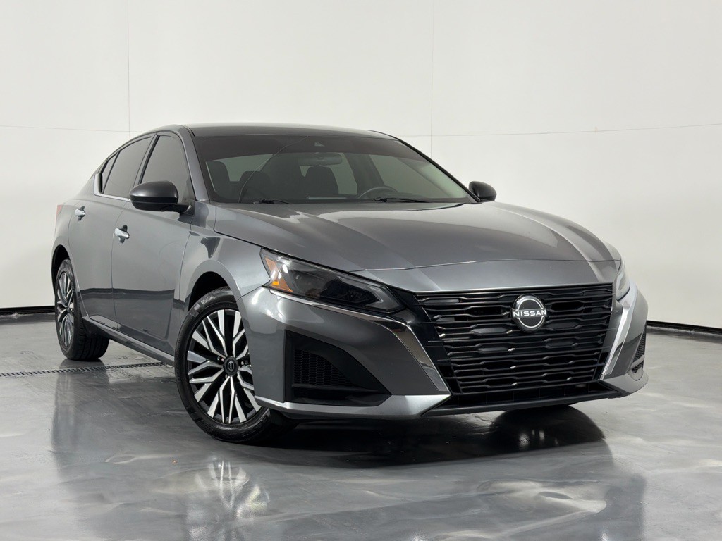 2024 Nissan Altima Image 2