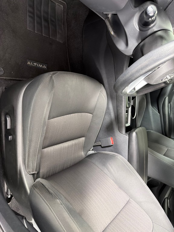 2024 Nissan Altima Image 9