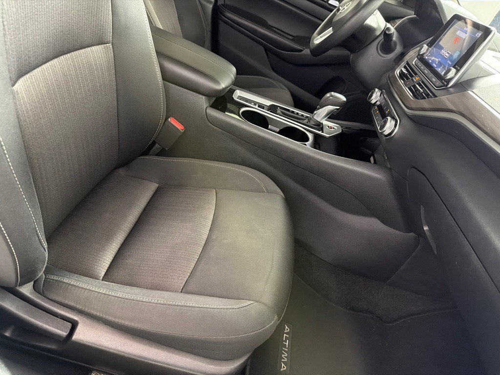 2024 Nissan Altima Image 19
