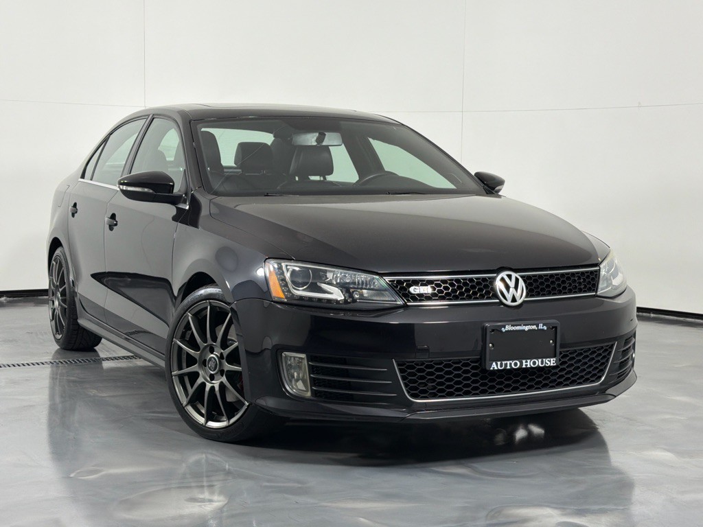 2013 Volkswagen Jetta Image 2