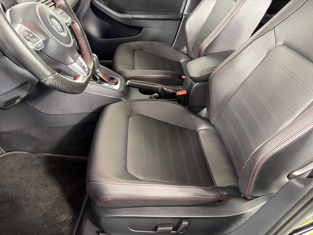 2013 Volkswagen Jetta Image 10