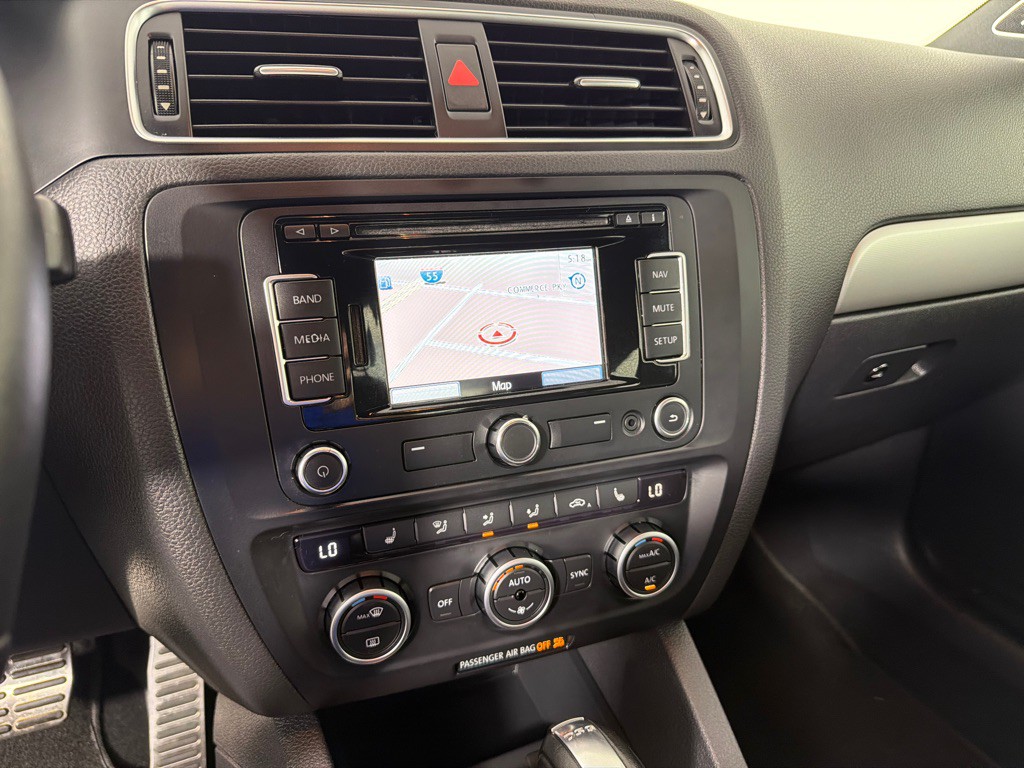2013 Volkswagen Jetta Image 14
