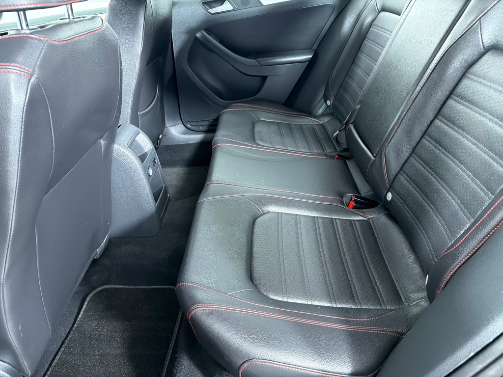 2013 Volkswagen Jetta Image 17