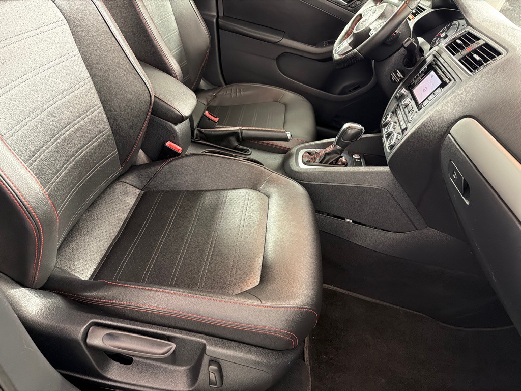 2013 Volkswagen Jetta Image 21