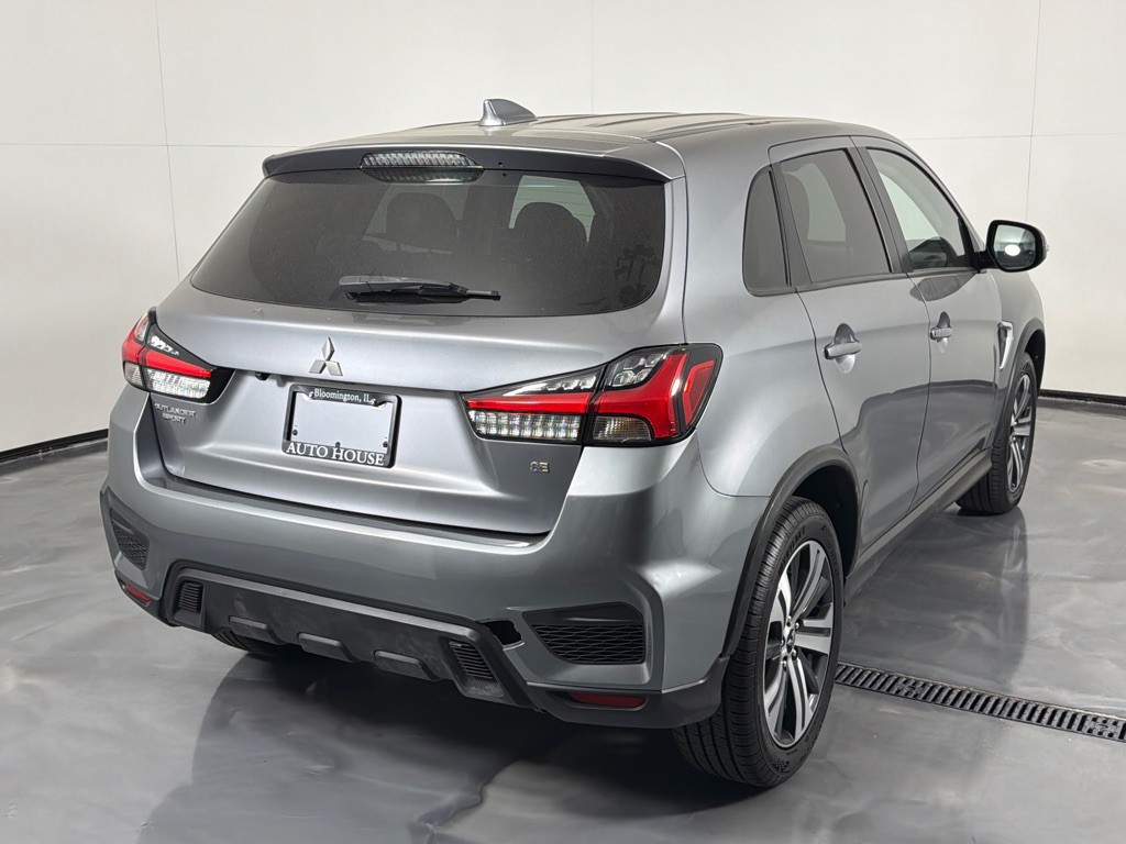 2023 Mitsubishi Outlander Image 5