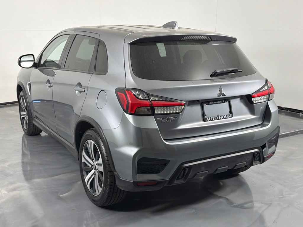 2023 Mitsubishi Outlander Image 7