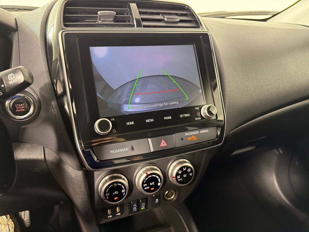2023 Mitsubishi Outlander Image 15