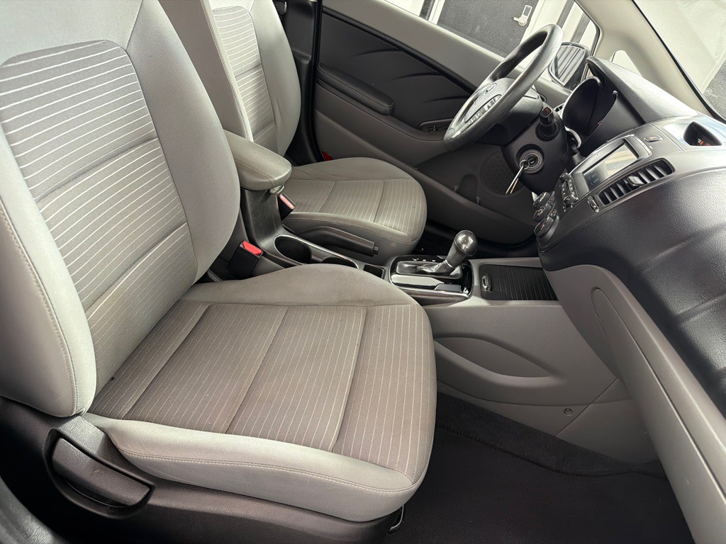 2018 Kia Forte Image 17
