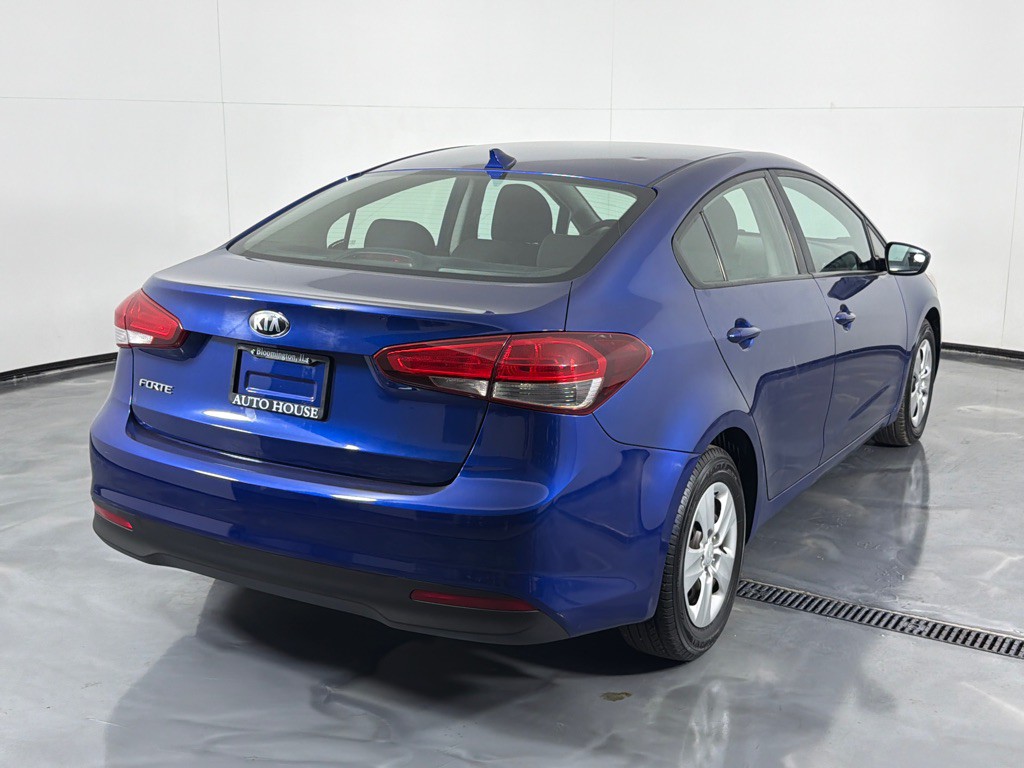 2017 Kia Forte Image 5