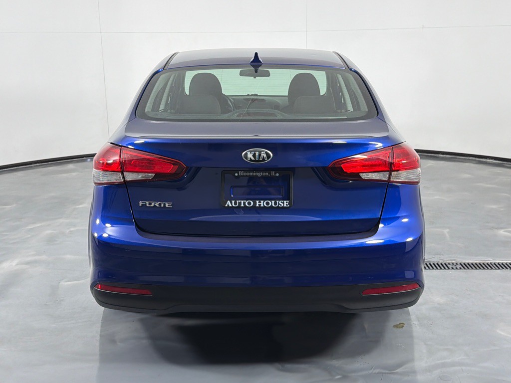 2017 Kia Forte Image 6