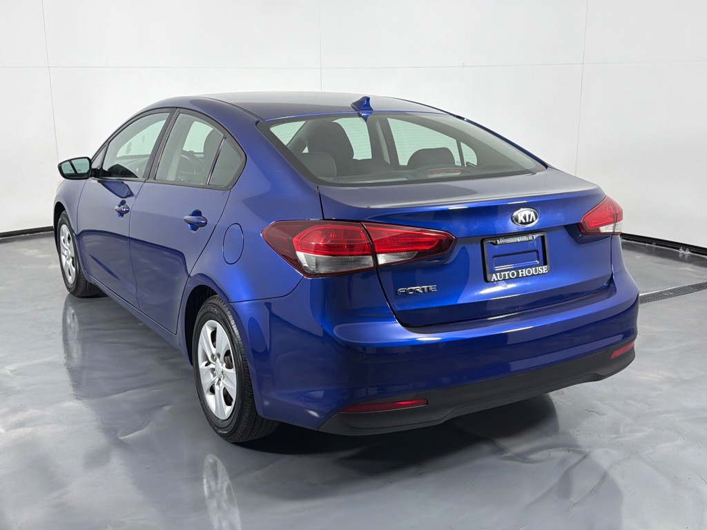 2017 Kia Forte Image 7