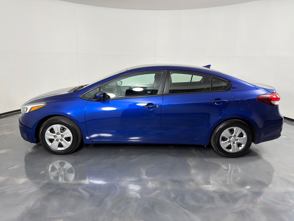 2017 Kia Forte Image 8
