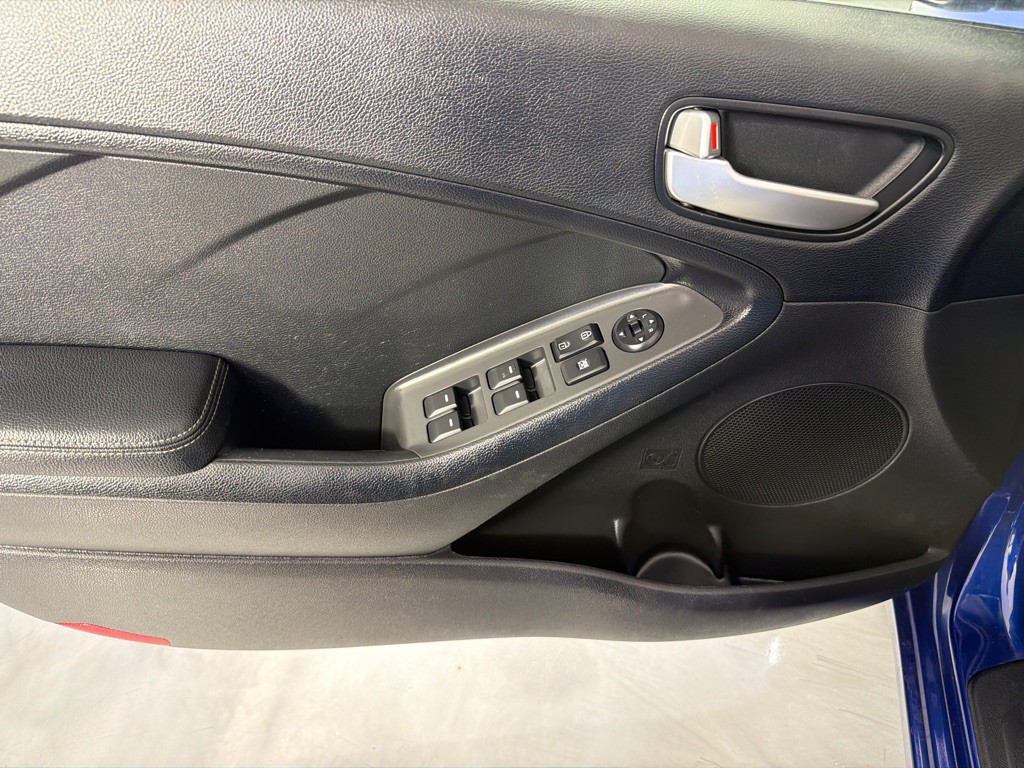 2017 Kia Forte Image 11