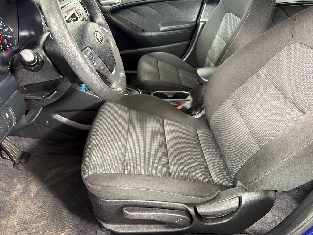 2017 Kia Forte Image 12