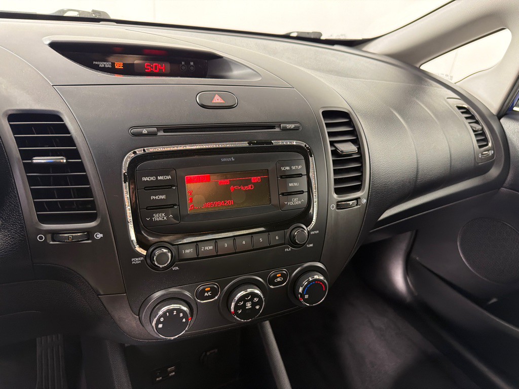 2017 Kia Forte Image 15