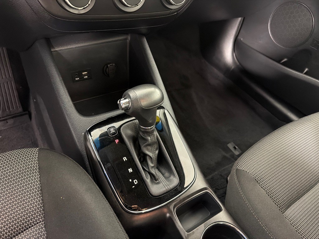 2017 Kia Forte Image 16