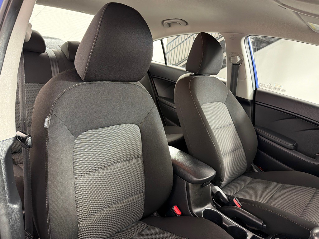 2017 Kia Forte Image 22