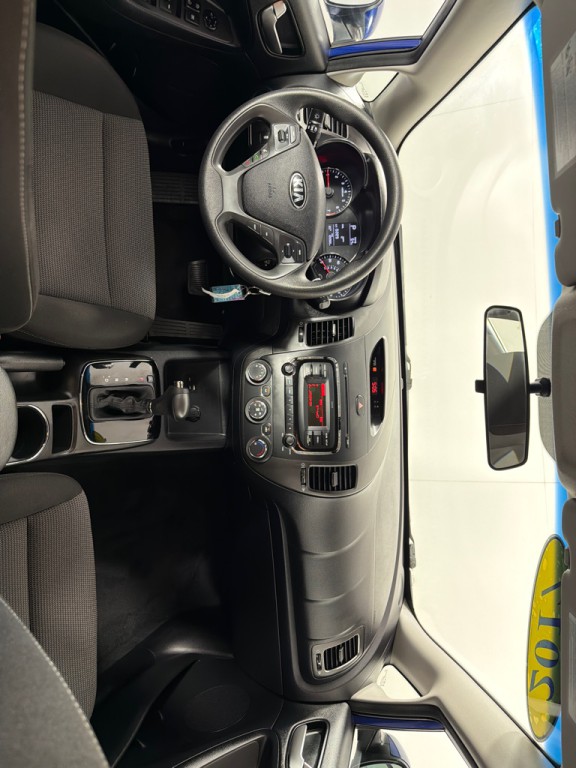 2017 Kia Forte Image 23