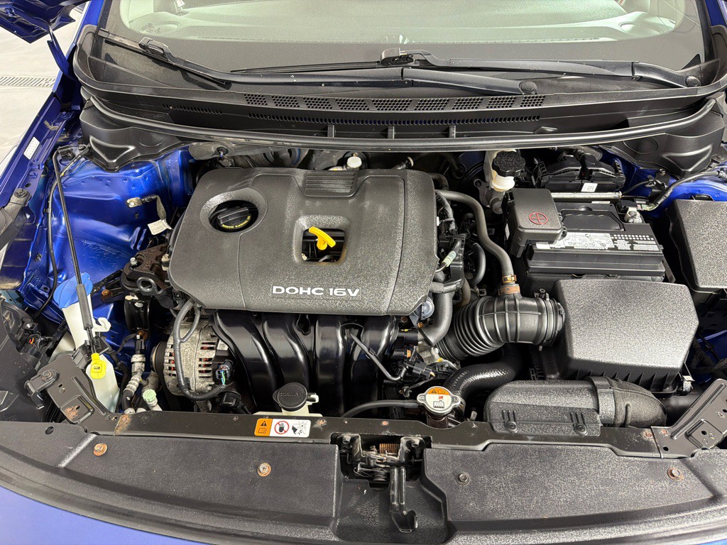 2017 Kia Forte Image 24