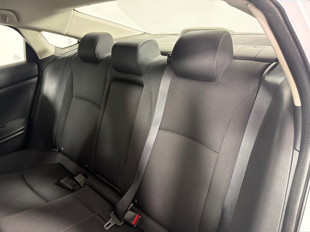 2017 Honda Civic Image 16