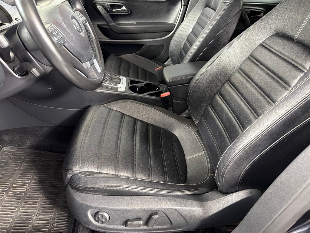 2013 Volkswagen CC Image 11