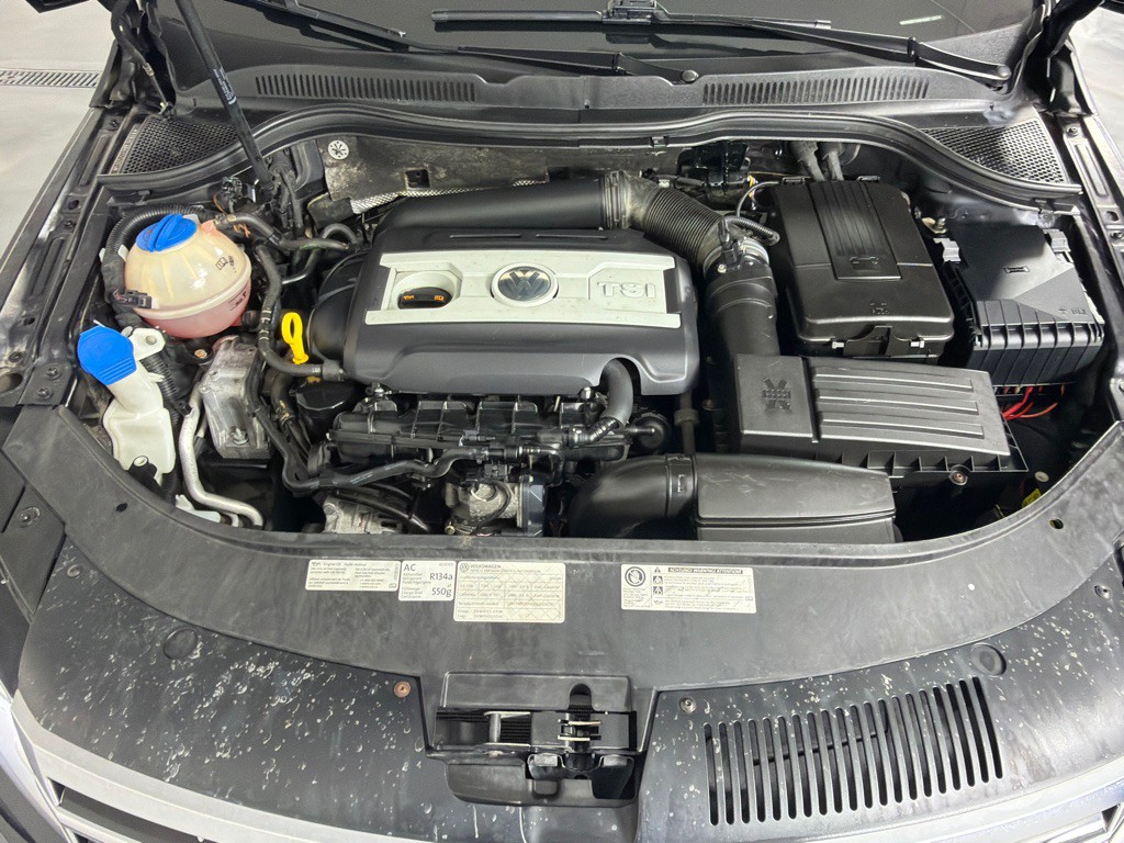 2013 Volkswagen CC Image 24