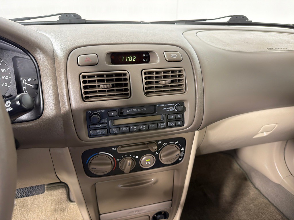 1999 Toyota Corolla Image 14
