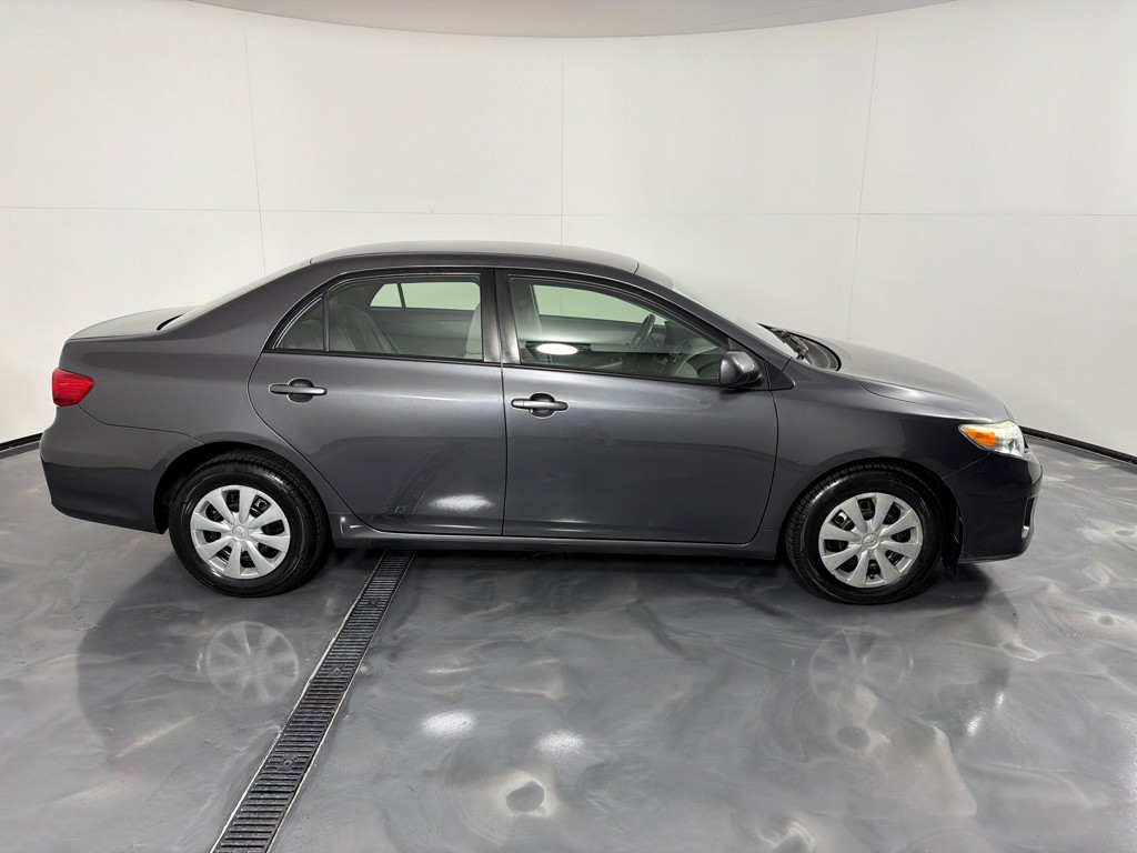 2011 Toyota Corolla Image 4