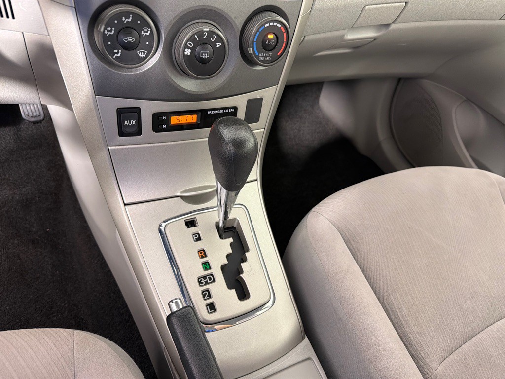 2011 Toyota Corolla Image 16