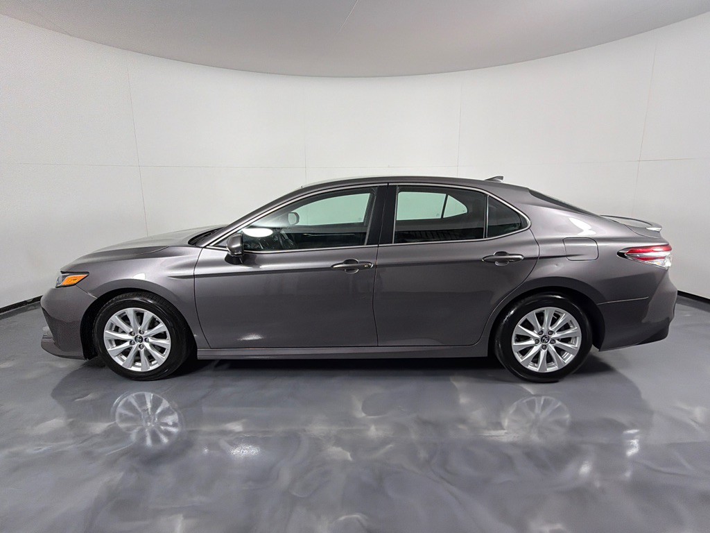 2019 Toyota Camry Image 6