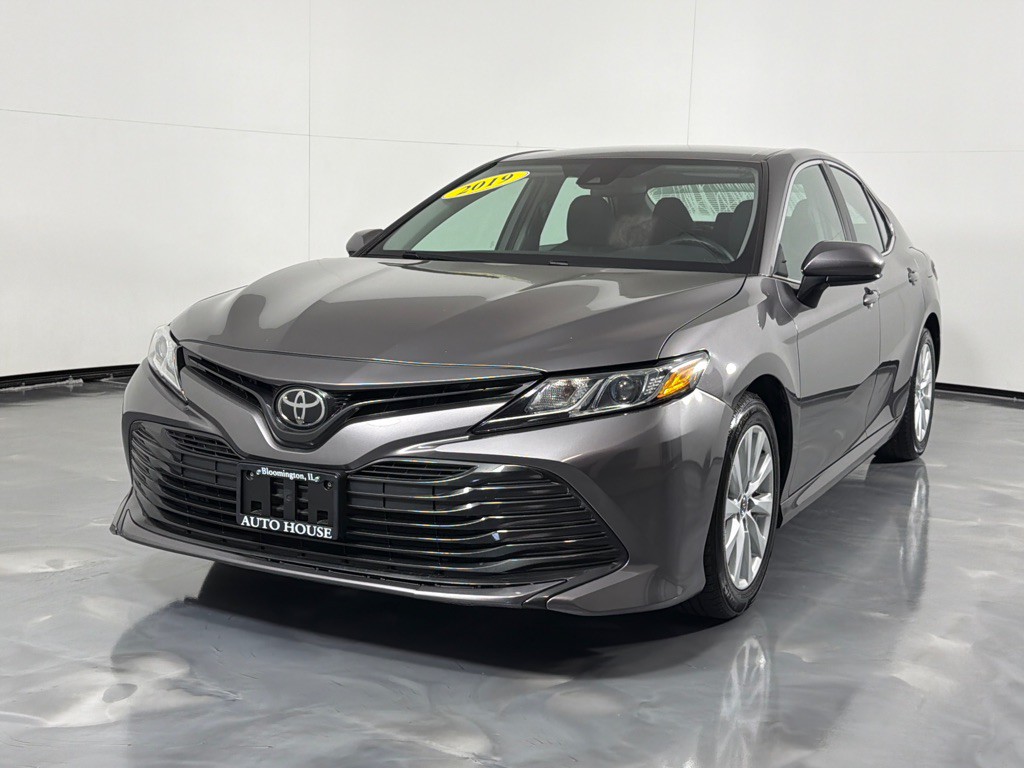 2019 Toyota Camry Image 7