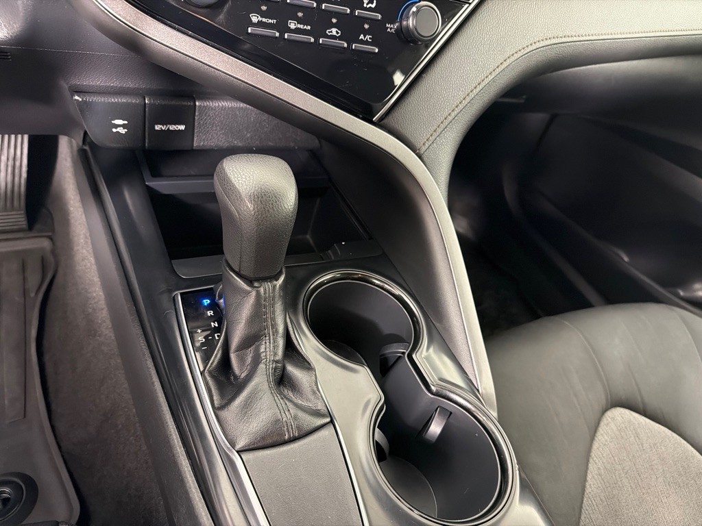 2019 Toyota Camry Image 14