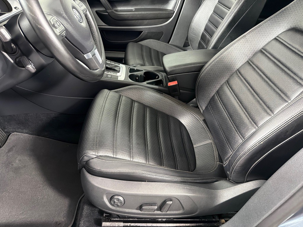 2013 Volkswagen CC Image 8
