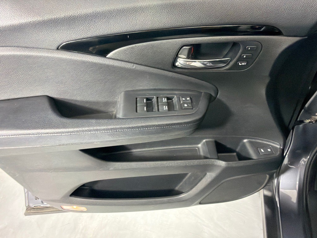 2016 Honda Pilot Image 11