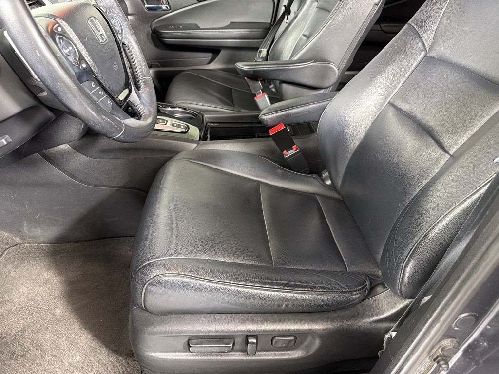 2016 Honda Pilot Image 12