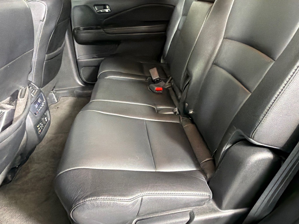 2016 Honda Pilot Image 19