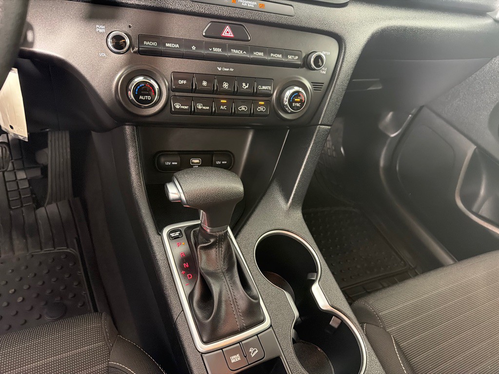 2020 Kia Sportage Image 16